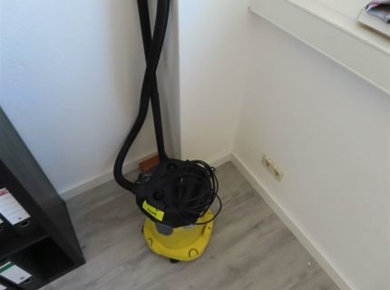 1 Industrie-Nass-/Trockensa... Fabr.: Kärcher Typ: