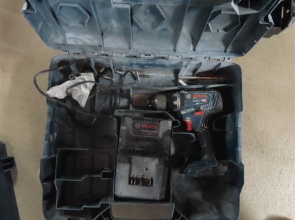 1 Akku-Schrauber Fabr.: Bosch Typ: