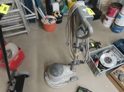 1 Einscheibenmaschine mit Zubehör
